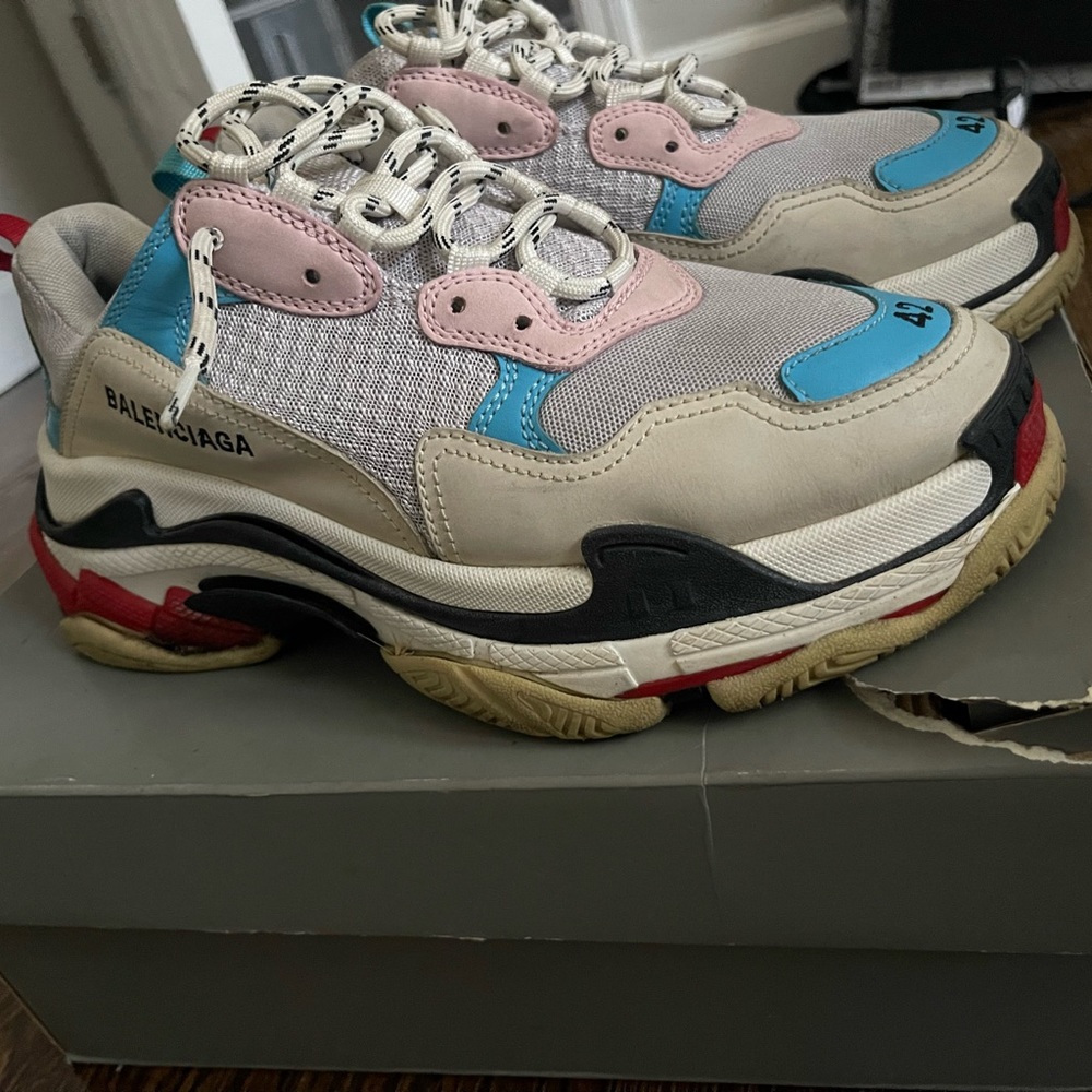 BALENCIAGA BEST OFFER !!!! NO LOWBALLS 👎🏽
